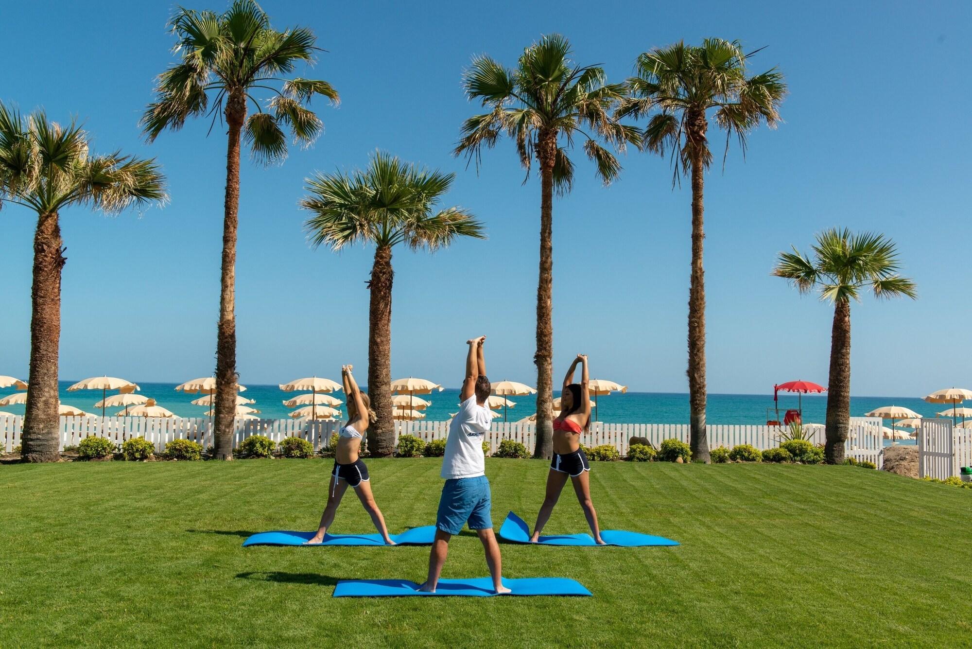 Mangia'S Himera Resort Campofelice Di Roccella Εξωτερικό φωτογραφία